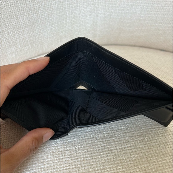 Burberry Leather Bifold Wallet - Picture 5 of 5